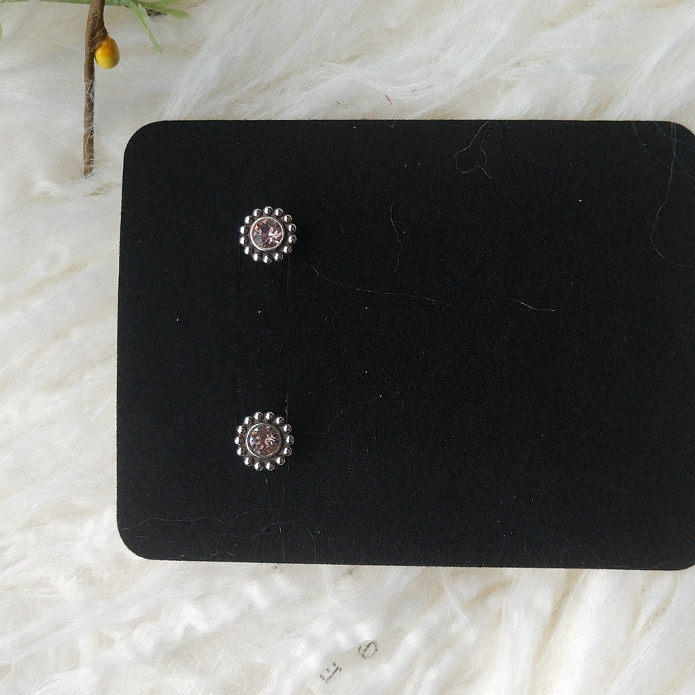 New Brighton Earrings - Picture 4 of 4